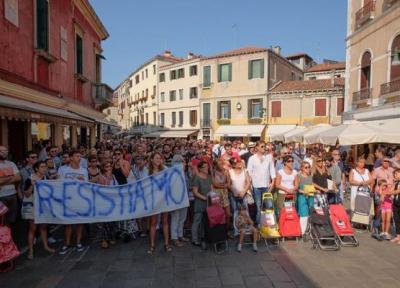 تور ایتالیا ارزان: شهروندان ونیز به اعتراض شهر را ترک کردند!