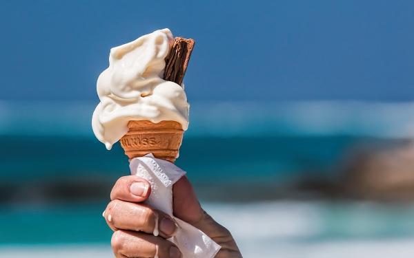 روش تهیه ماست بستنی خانگی برای روزهای گرم تابستان