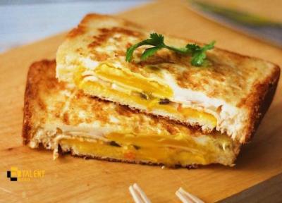 طرز تهیه تست تخم مرغ و پنیر؛ صبحانه متفاوت و خوشمزه