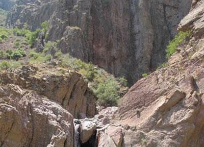 آبشار بدلان ، جاذبه ای زیبا در طبیعت خوی
