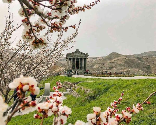 فصل مناسب سفر به ارمنستان چیست